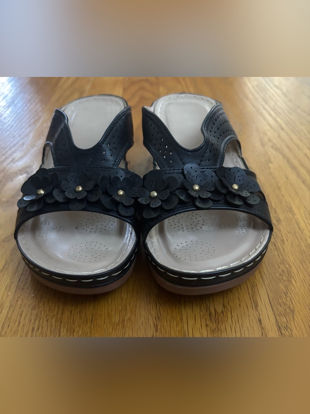 Unbranded Wedge Sandals Women’s EU 39 (US8.5) Flower Accent *Review Measuremnt